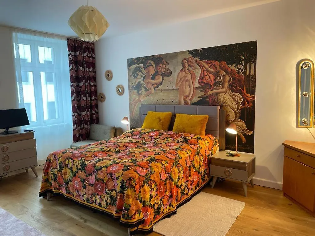 Vintage Apartment With Balcony And Parking II Vídeň 0*,  Rakousko