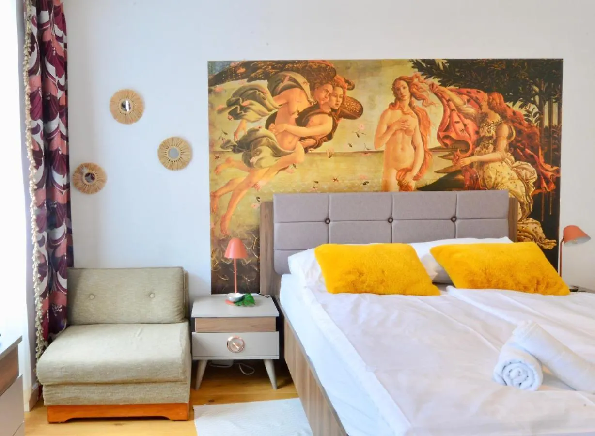 Vintage Apartment With Balcony And Parking II Wien