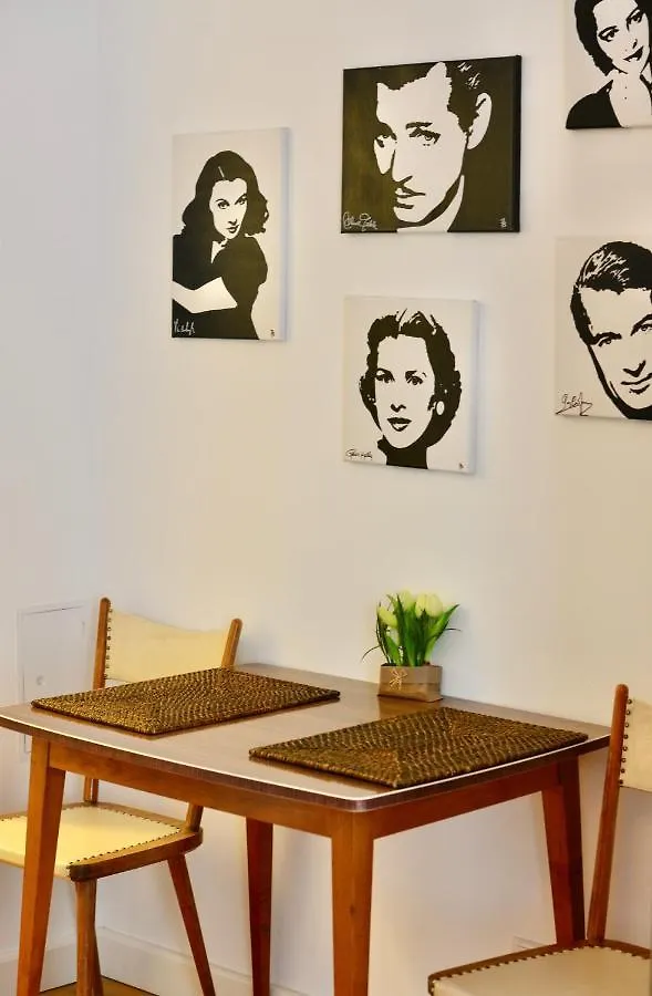Vintage Apartment With Balcony And Parking II Wien