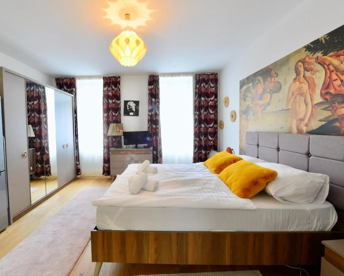 Vintage Apartment With Balcony And Parking II Wien 0*,